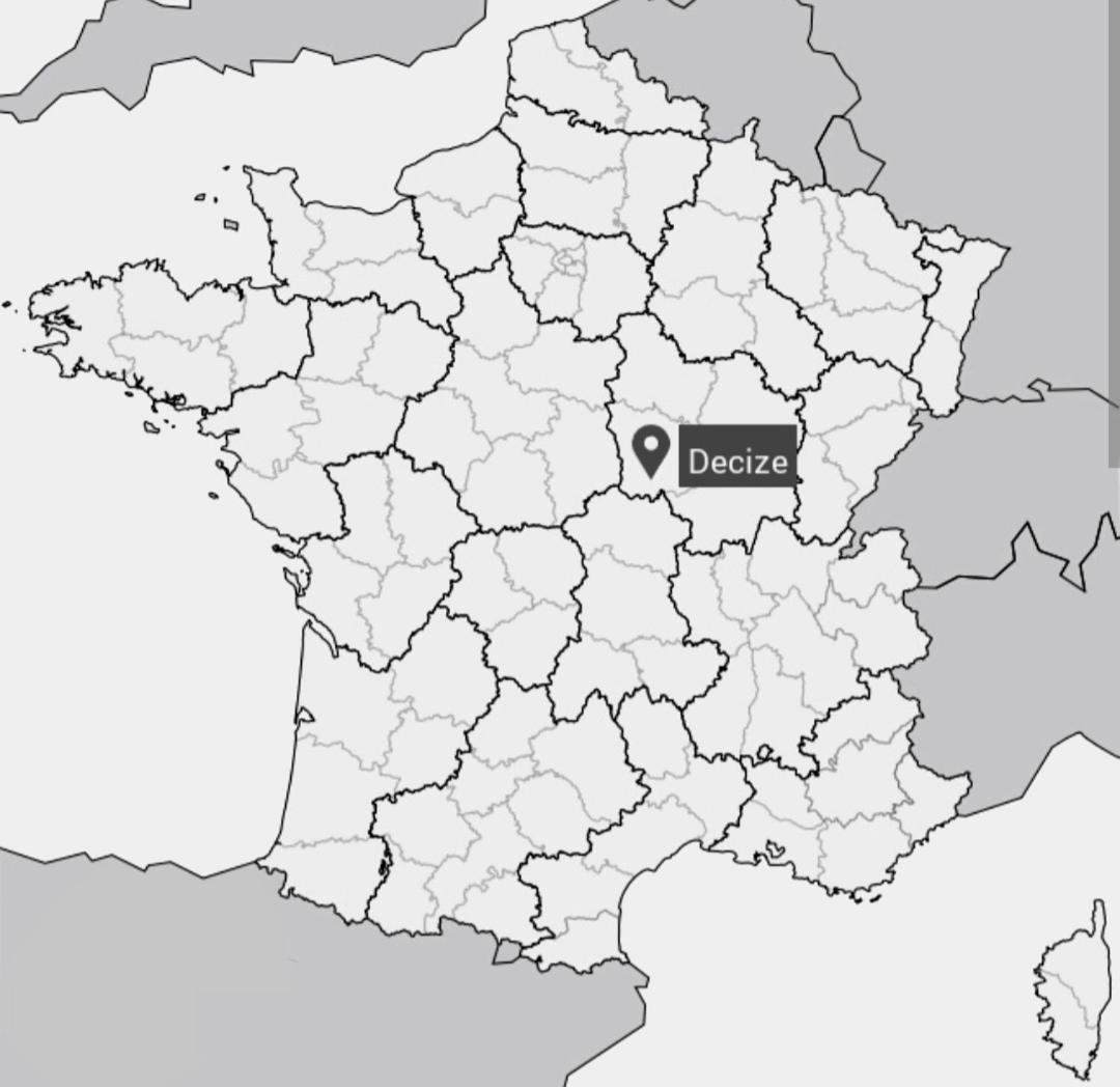 Joli Appartement Mansarde Decize Exteriér fotografie